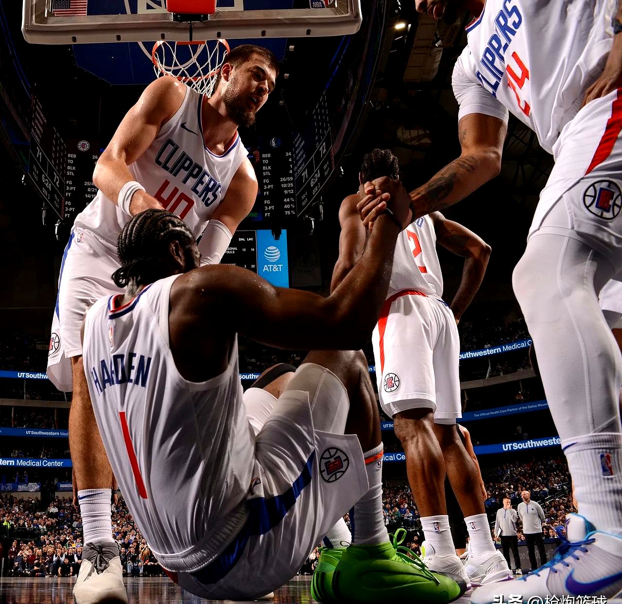 关于浓眉哥连续三场比赛得分超过比赛局势复杂，切尔西不断突破！的信息