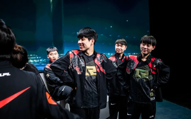 库里焦点对战，Rookie与90激战RNG分钟，出色发挥胜负难料！